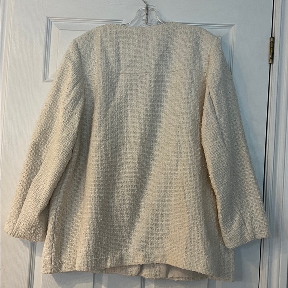 H&M Cream Textured Blazer with Gold Buttons - Picture 6 of 6